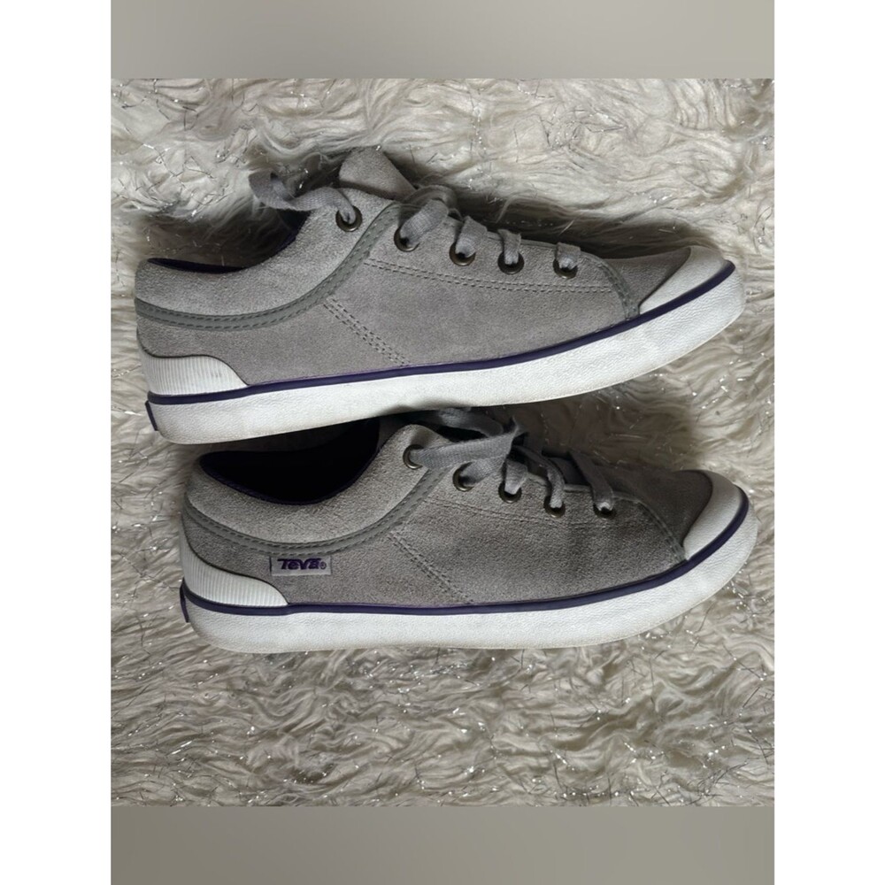 Teva Gray and Purple Women’s Freewheel Suede Lace-Up Sneaker Size USA 7